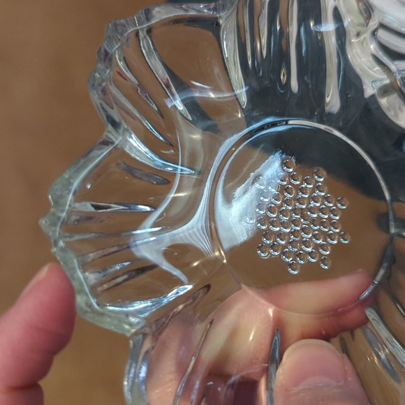 VTG Hazel Atlas Capri Double Daisy Glass Snack Plates - Set of 2 - Picture 7 of 7